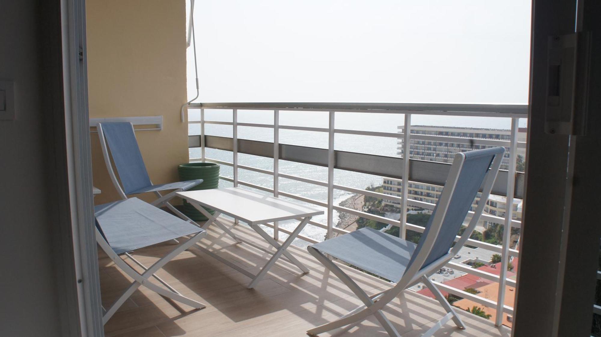 Apartamentos La Roca Rentals Торемолинос Екстериор снимка